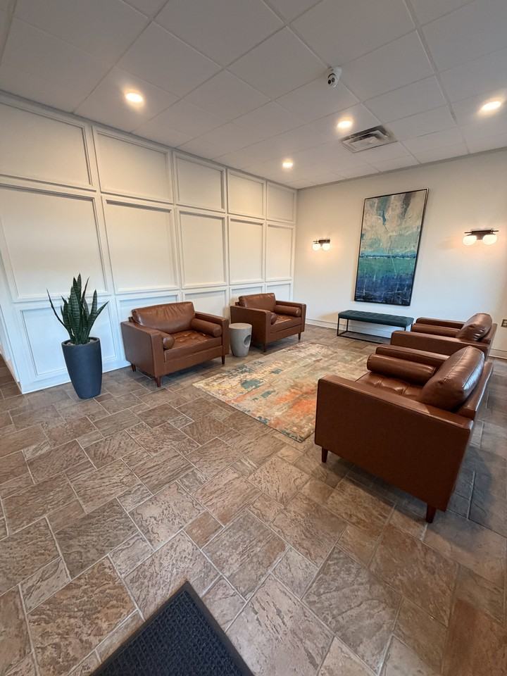 619 King St Apt 902 #902 - Photo 6 of 8