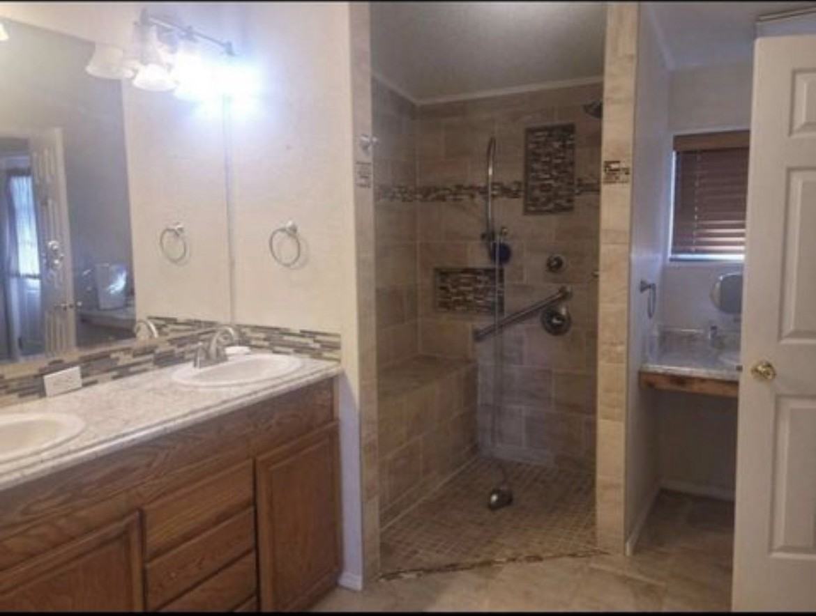 1108 S Prairie Rd #1108 - Photo 2 of 9