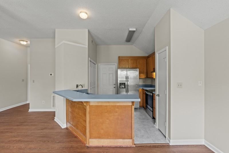 100 River Oaks Dr - Photo 4 of 22