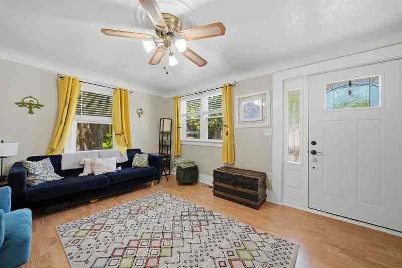 3727 Henrico St - Photo 5 of 25