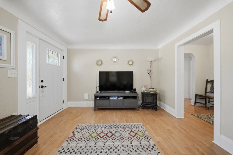 3727 Henrico St - Photo 6 of 25