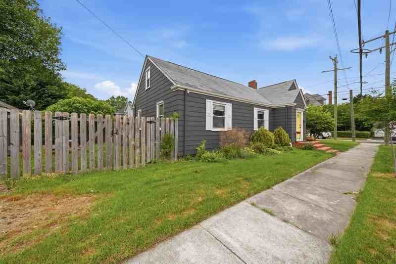 3715 Omohundro Ave - Photo 2 of 33