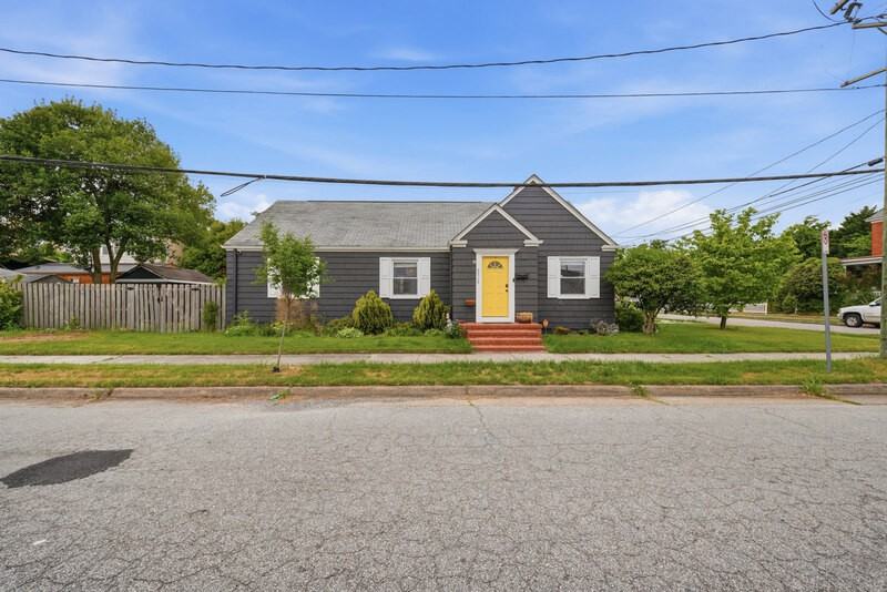 3715 Omohundro Ave - Photo 3 of 33