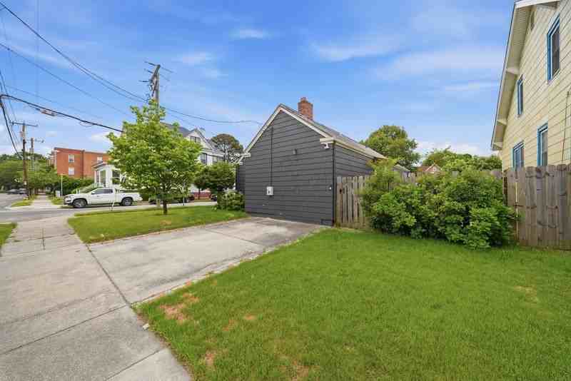3715 Omohundro Ave - Photo 5 of 33