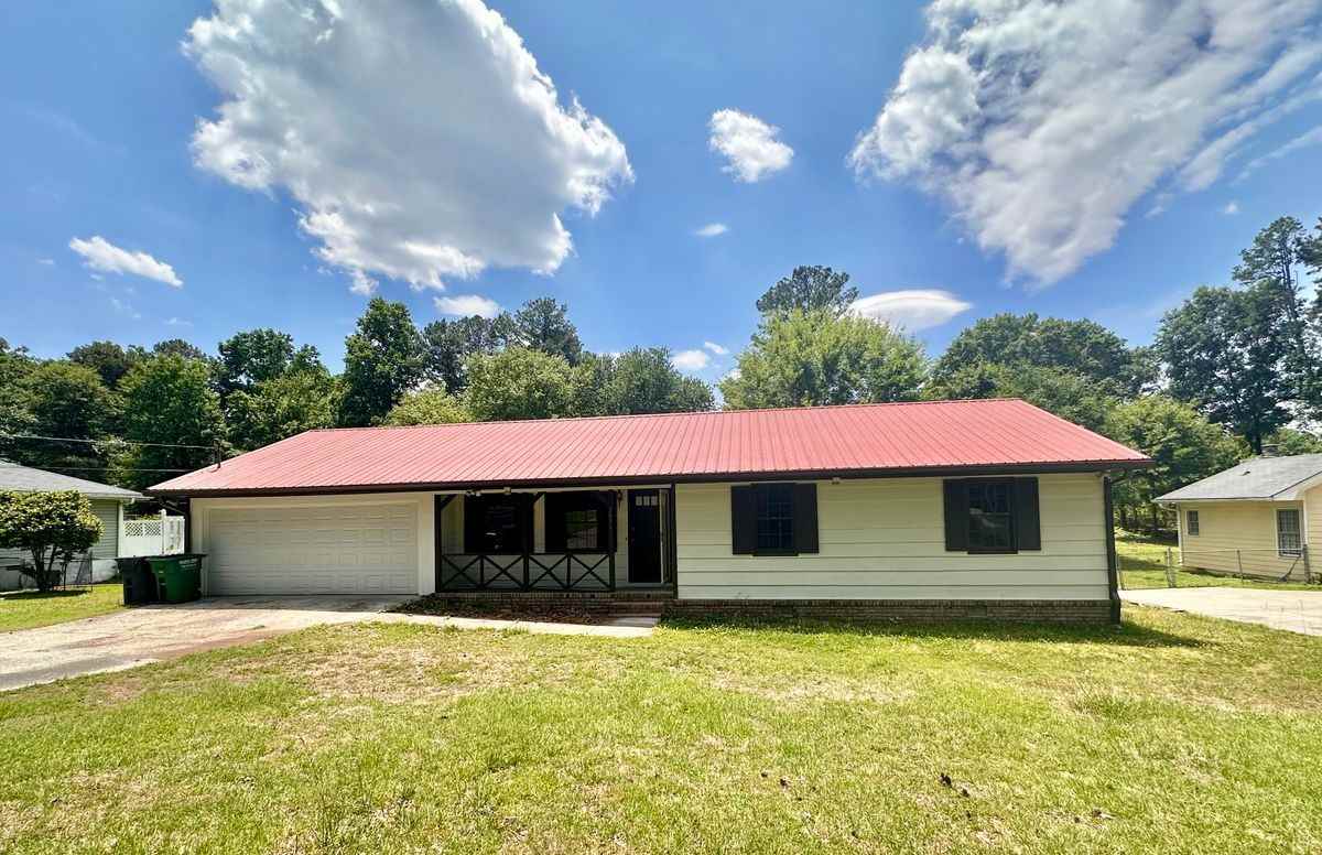 2079 Mcdaniels Bridge Rd Sw - Photo 2 of 15