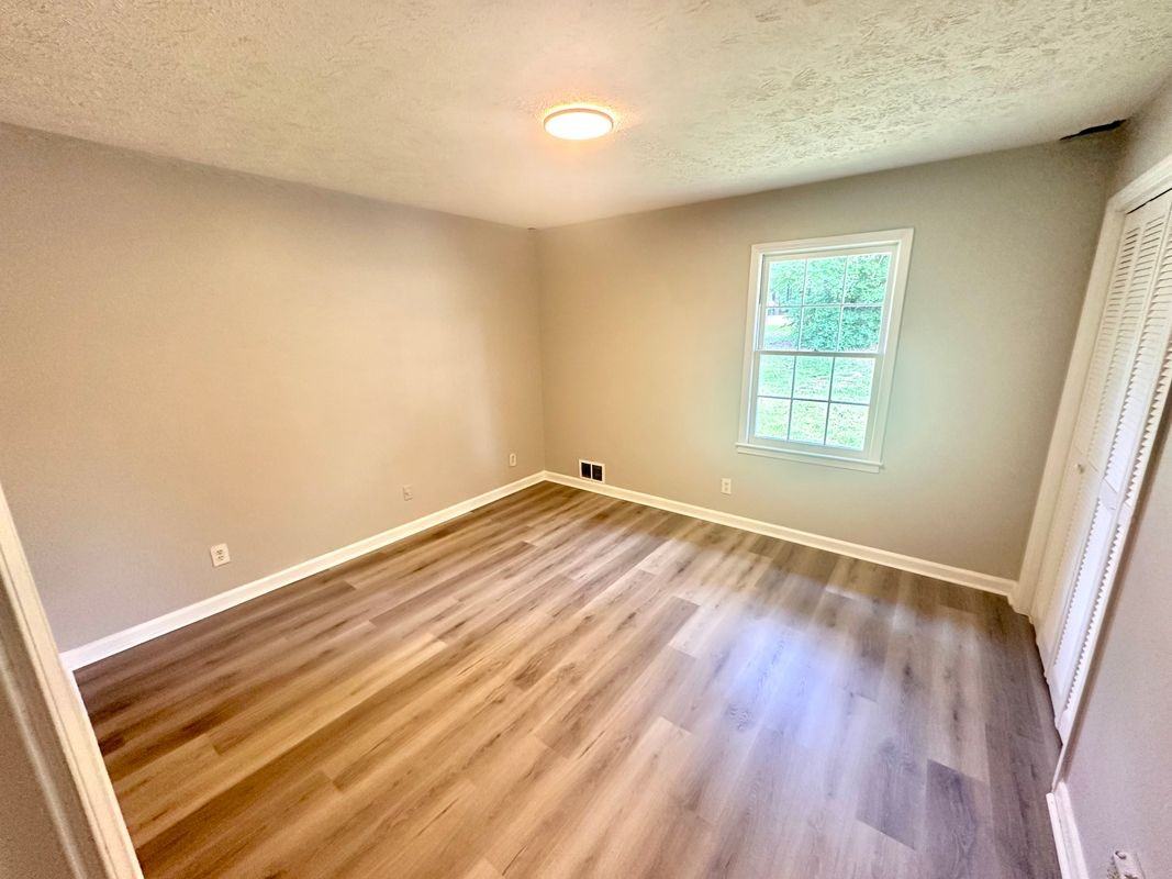2079 Mcdaniels Bridge Rd Sw - Photo 6 of 15