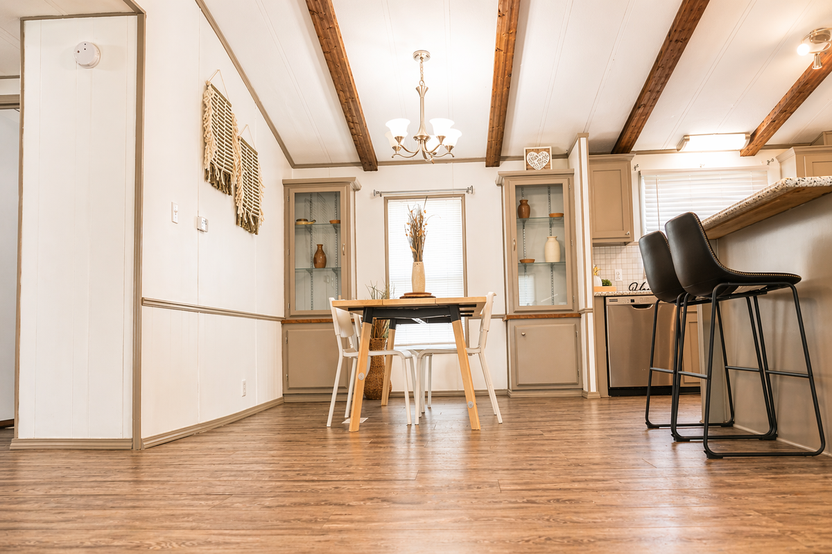 18066 Lagloria Rd - Photo 6 of 19