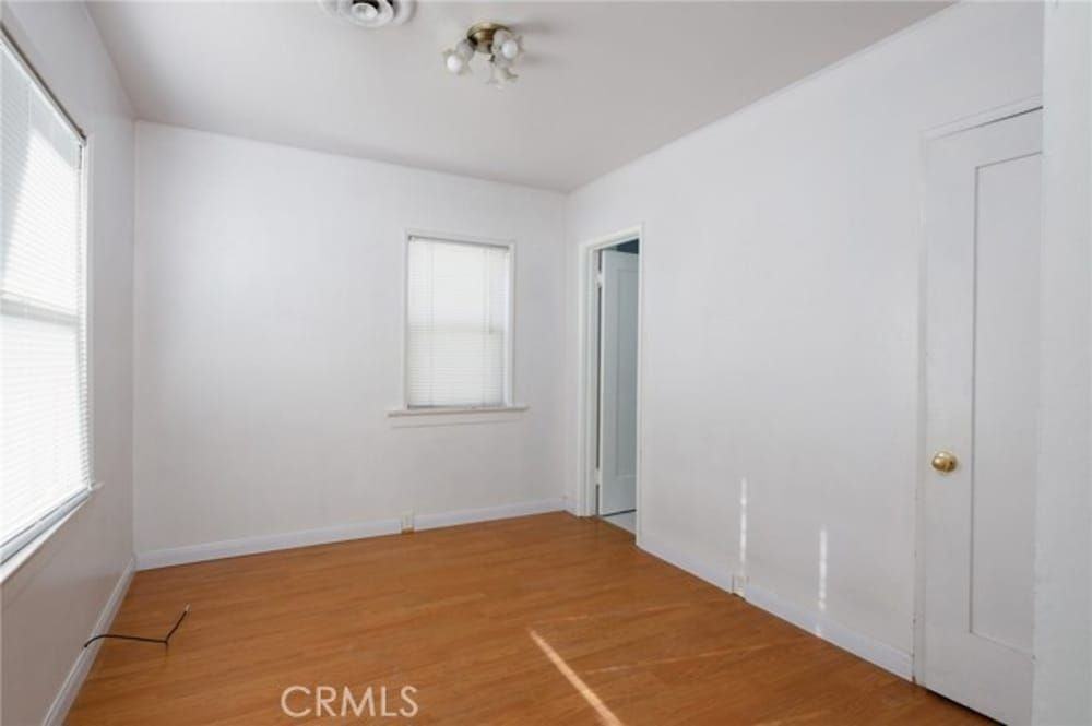 4211 Elmwood Ct - Photo 6 of 11