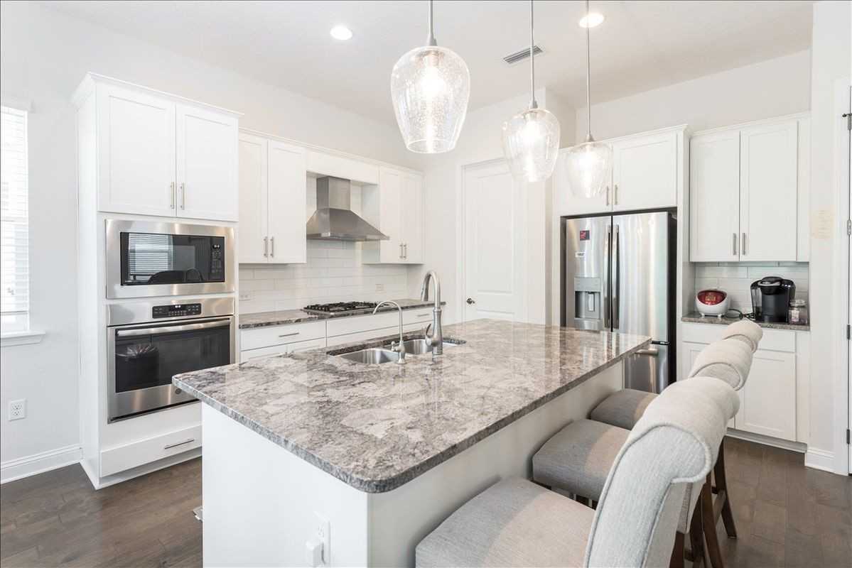 516 Vista Lake Cir - Photo 5 of 45