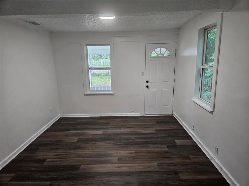 5855 Andrew Rd - Photo 2 of 9