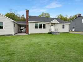 featured image of 4332 Albany Post Rd ##5