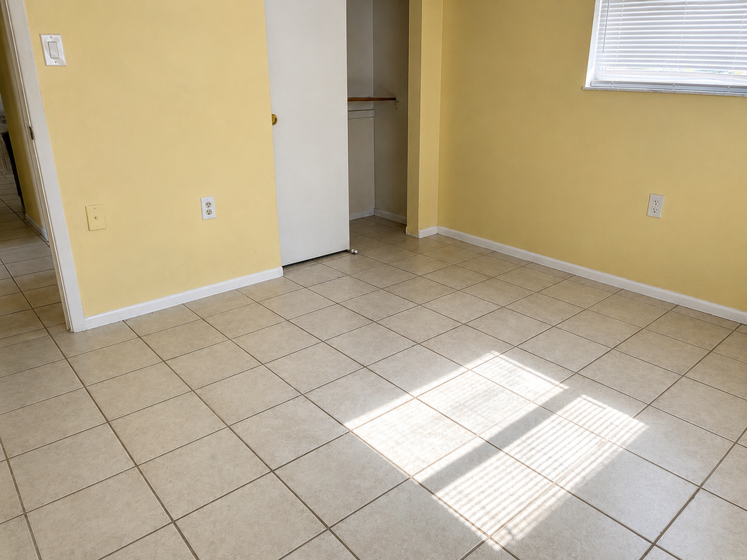 8247 Saybrook Dr - Photo 6 of 10