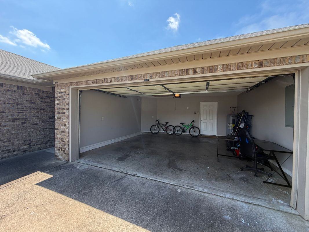 3447 Jeanne Ln - Photo 2 of 11
