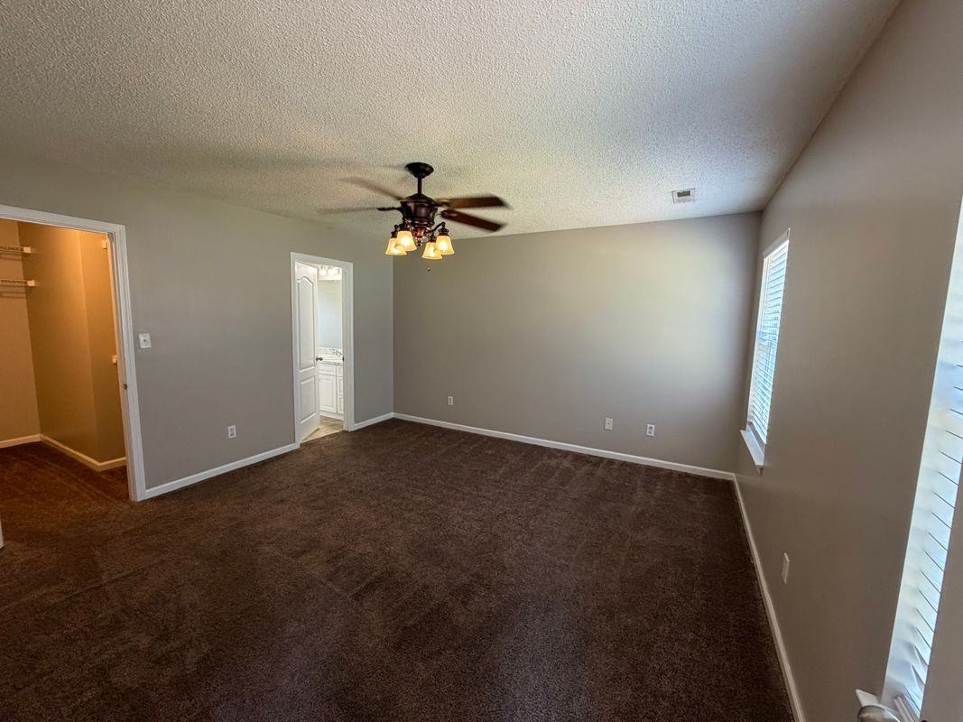3447 Jeanne Ln - Photo 4 of 11