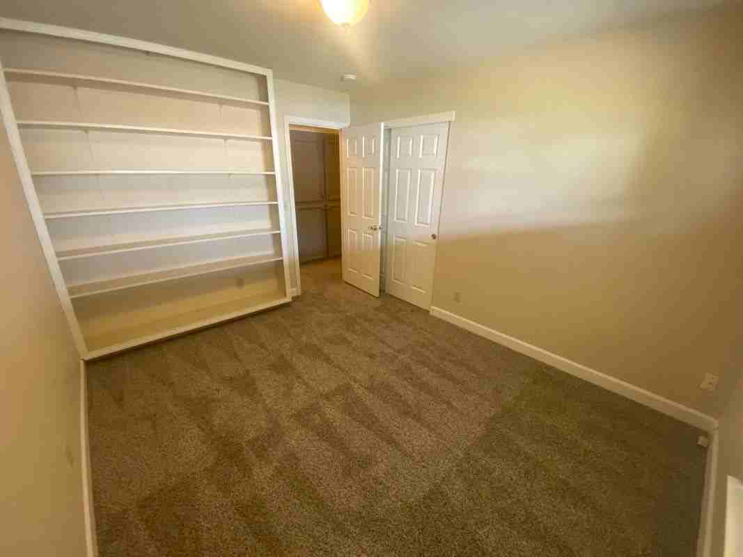 872 Portside Cir - Photo 5 of 10