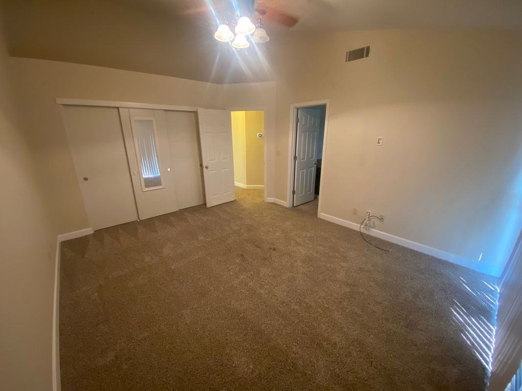 872 Portside Cir - Photo 6 of 10