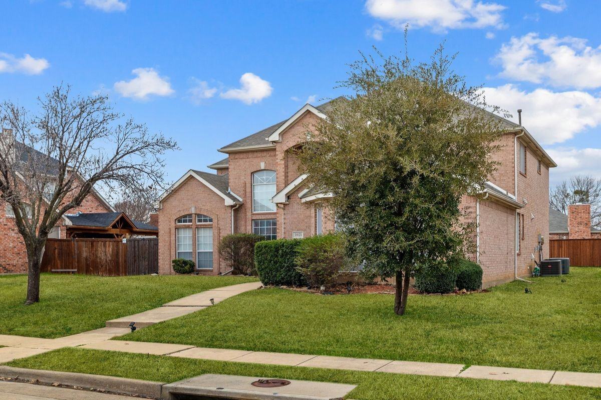 3921 Harrison Ct - Photo 2 of 48