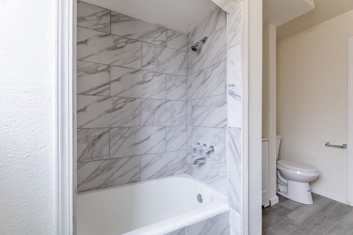 138 W 82nd St - Photo 4 of 22