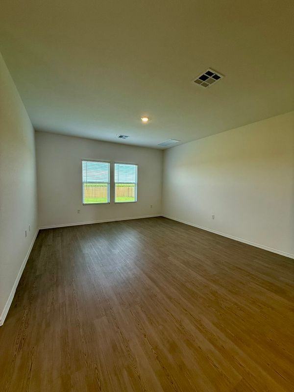 306 Camargue Dr - Photo 7 of 15