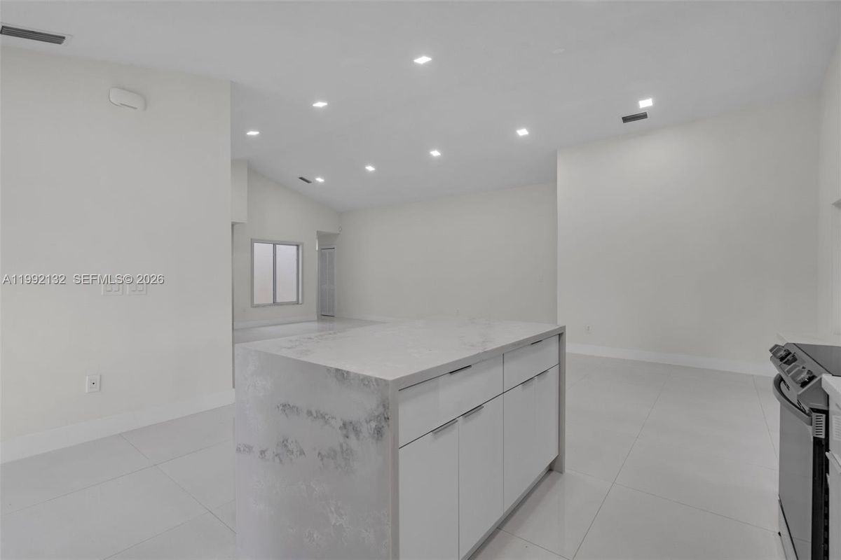 803 Nw 133rd Ct - Photo 6 of 19