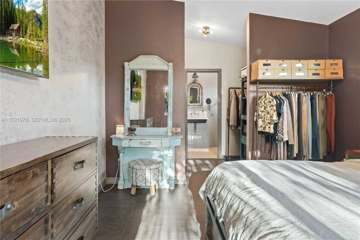 4315 Sw 97th Ct - Photo 4 of 9