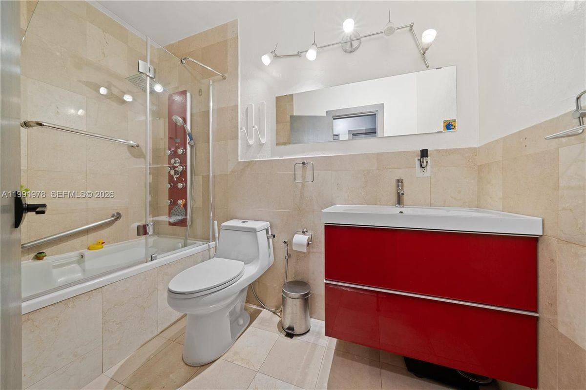 4315 Sw 97th Ct - Photo 6 of 9