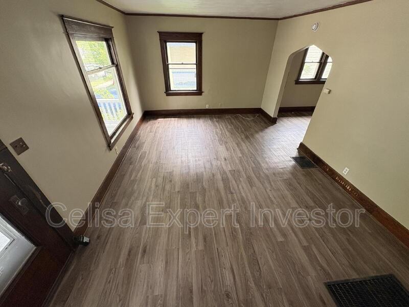 1353 Huestis Ave - Photo 2 of 9