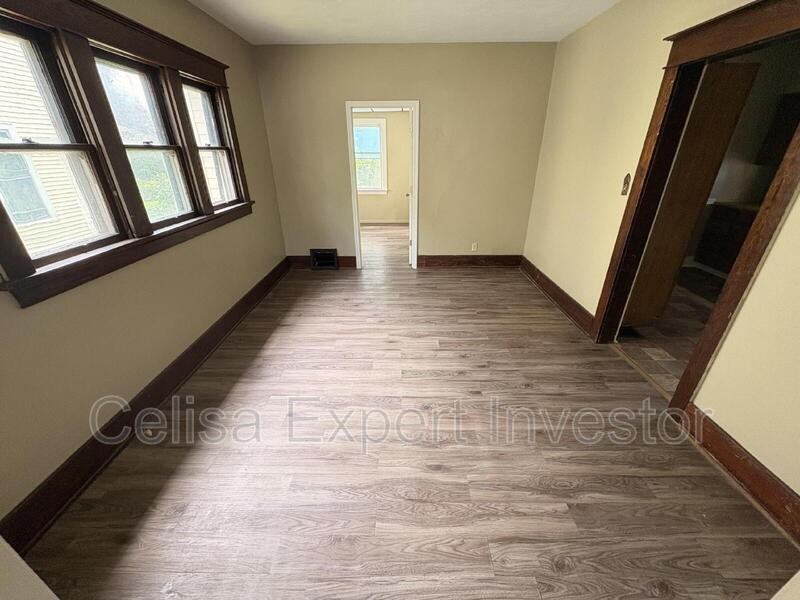 1353 Huestis Ave - Photo 3 of 9
