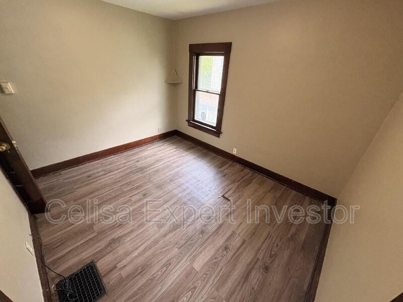 1353 Huestis Ave - Photo 7 of 9