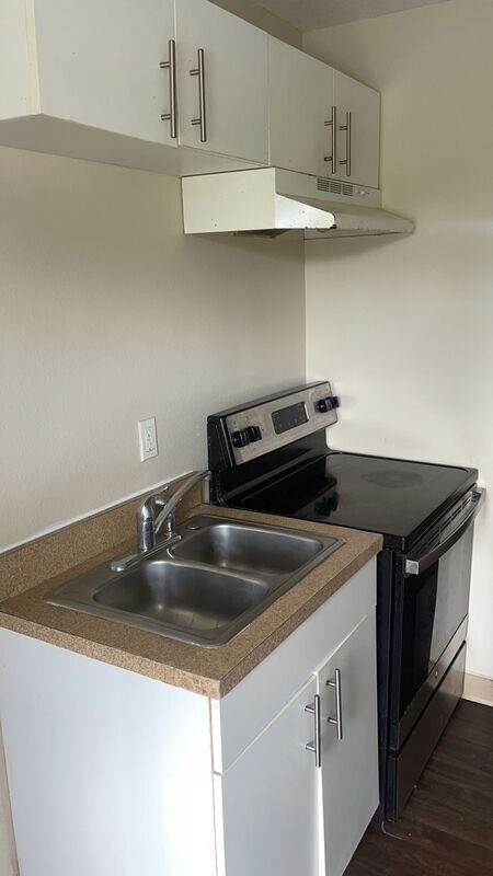 3015 C R Smith St #41 - Photo 5 of 7