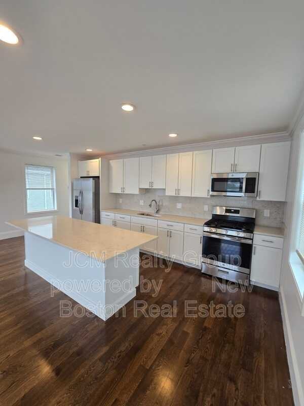 375 Crescent Ave #3 - Photo 2 of 23