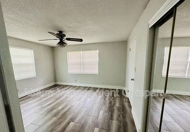 319 Golf Blvd - Photo 3 of 9