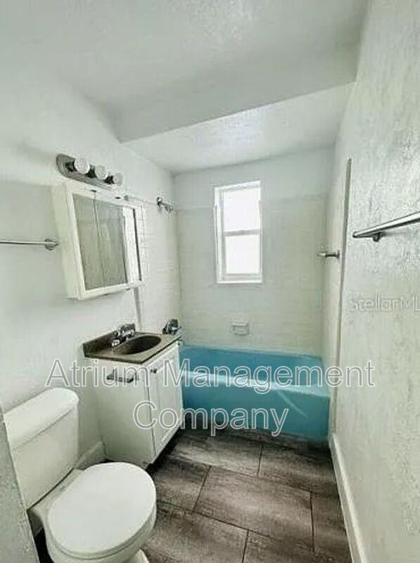 319 Golf Blvd - Photo 4 of 9