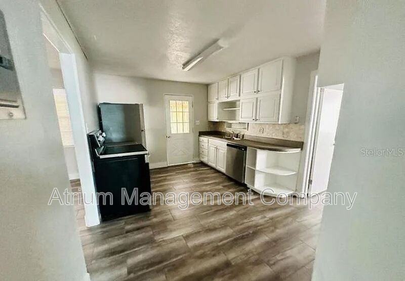 319 Golf Blvd - Photo 5 of 9