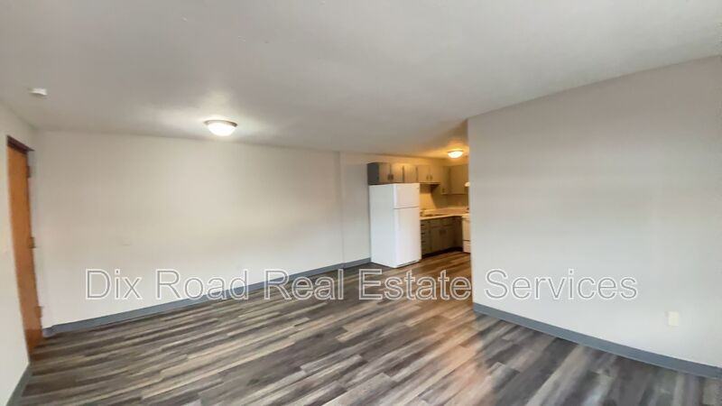 735 Trumbull St #4 - Photo 5 of 15