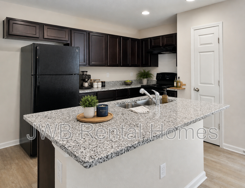 8816 Jasper Ave - Photo 3 of 13