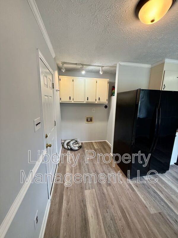 1725 Sand Hill Rd - Photo 6 of 14
