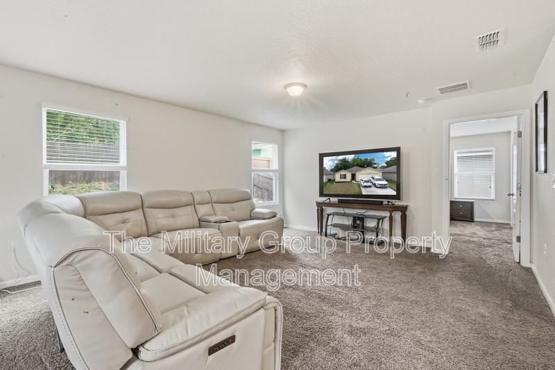 3200 Rogers Ave - Photo 7 of 30