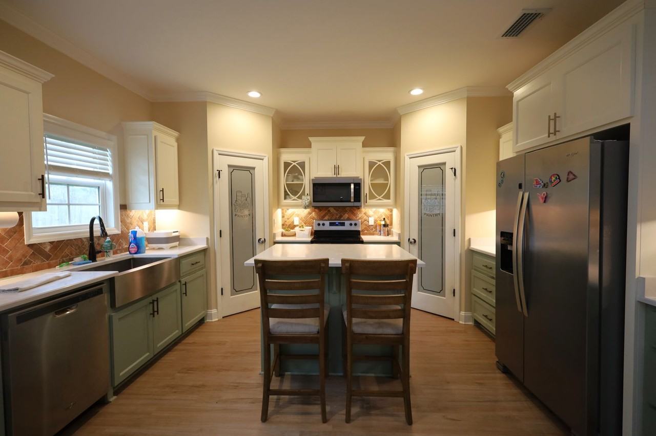 3962 Bettys Pl - Photo 3 of 12
