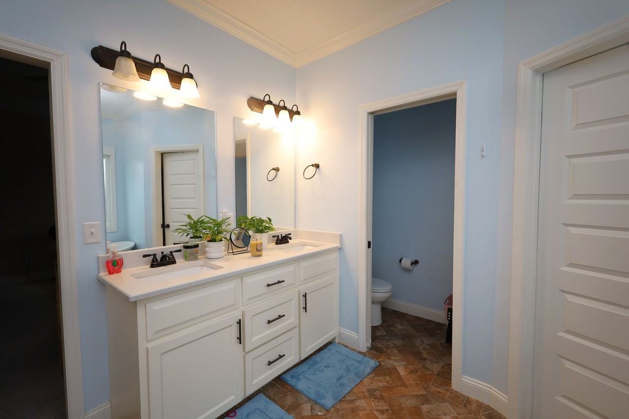 3962 Bettys Pl - Photo 5 of 12
