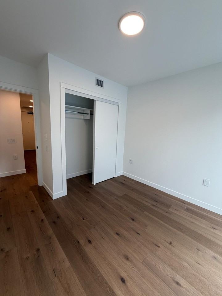 8080 Oak Street #303 - Photo 4 of 10