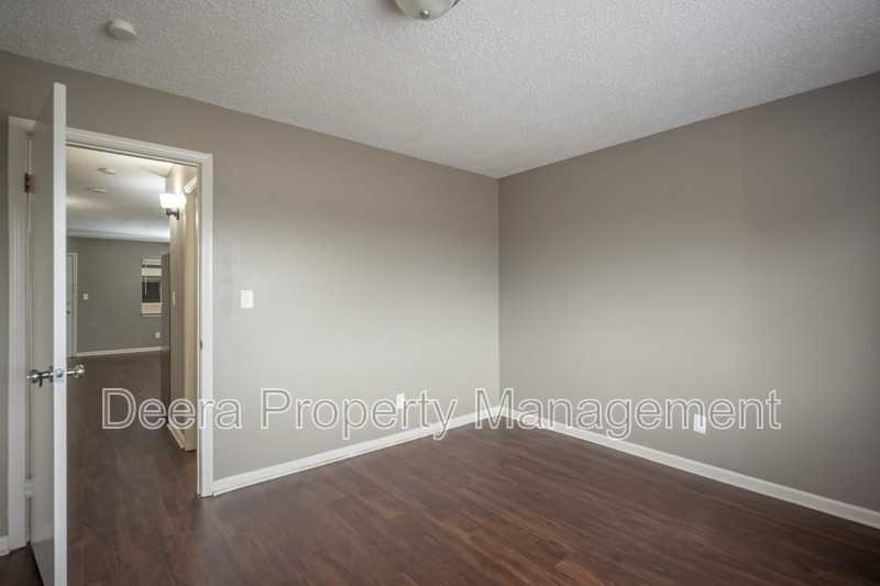 6016 Leavenworth Rd #122 - Photo 3 of 11