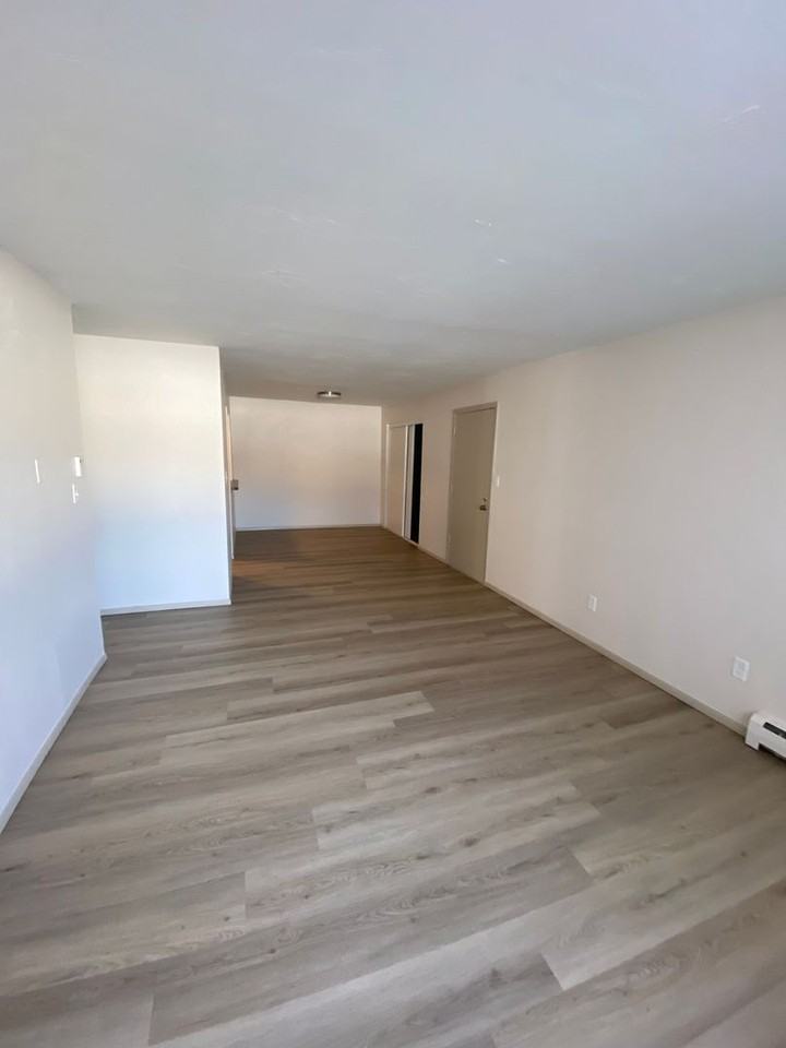 1674 Shawano Ave - Photo 6 of 25