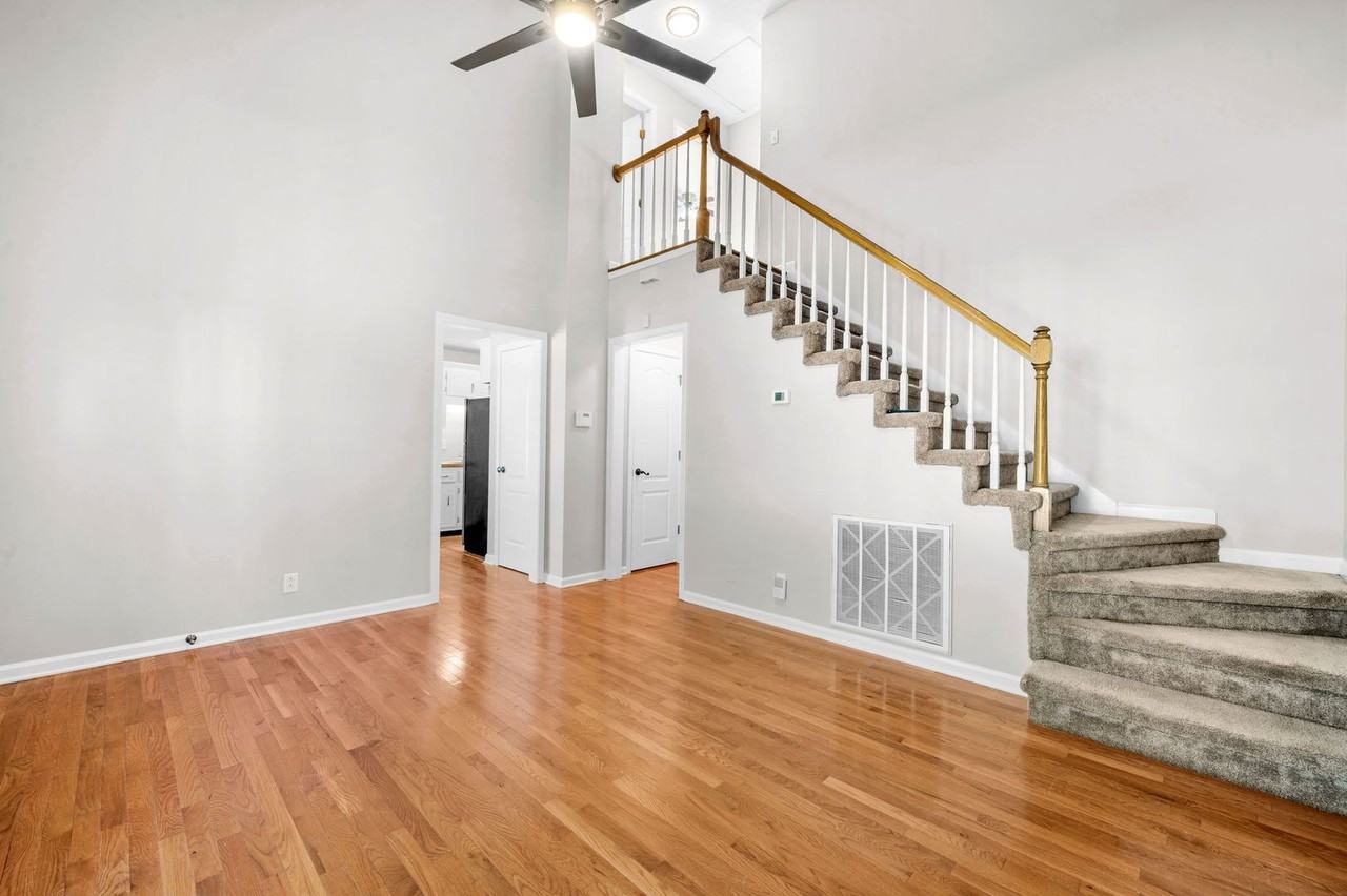 3726 Heather Dr - Photo 5 of 33