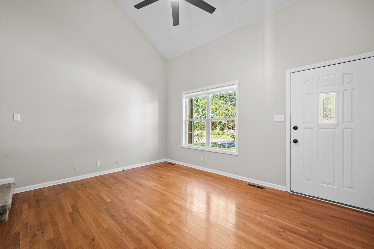 3726 Heather Dr - Photo 6 of 33