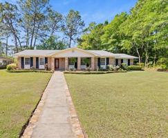 featured image of 3813 Saint Andrews Loop N