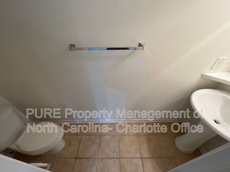 6210 Rockefeller Ln - Photo 7 of 27