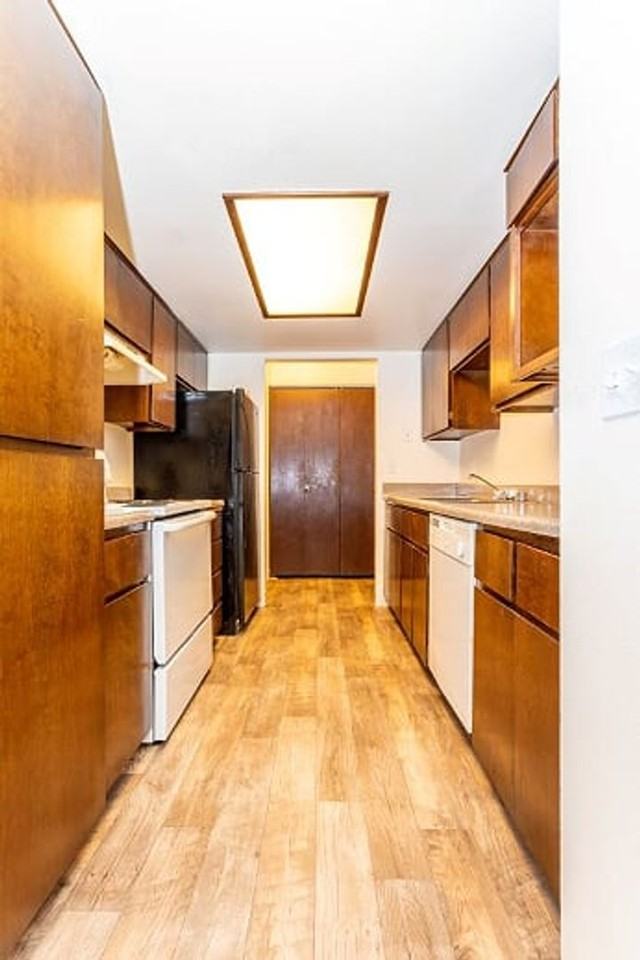 Hazelwood Terrace 3021 - Photo 2 of 24