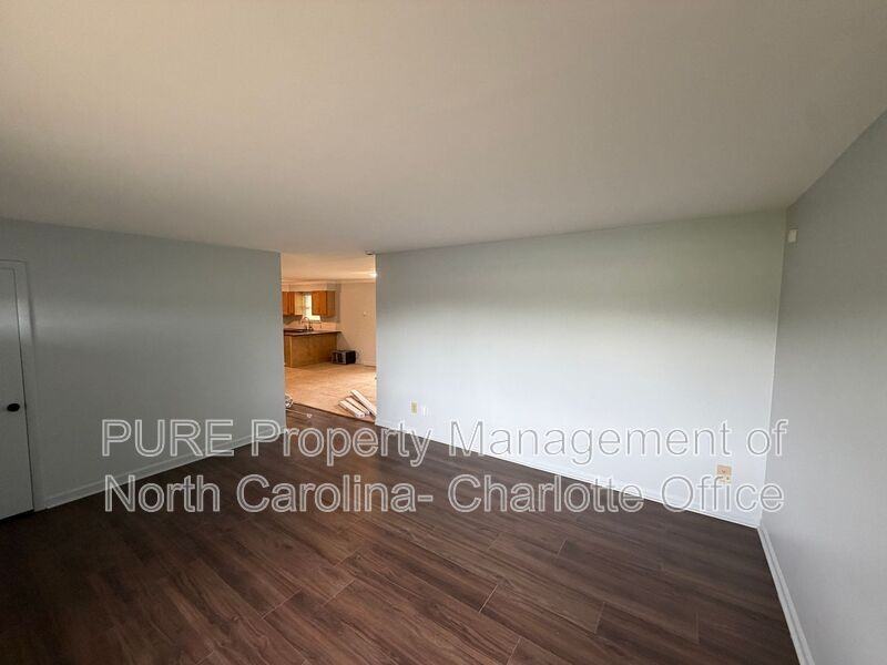2429 Galloway Rd - Photo 2 of 32