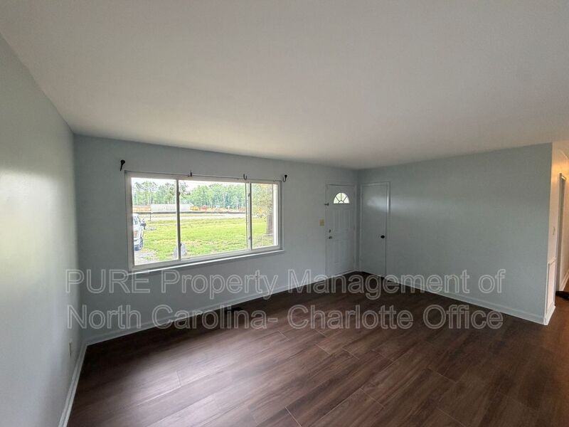2429 Galloway Rd - Photo 3 of 32